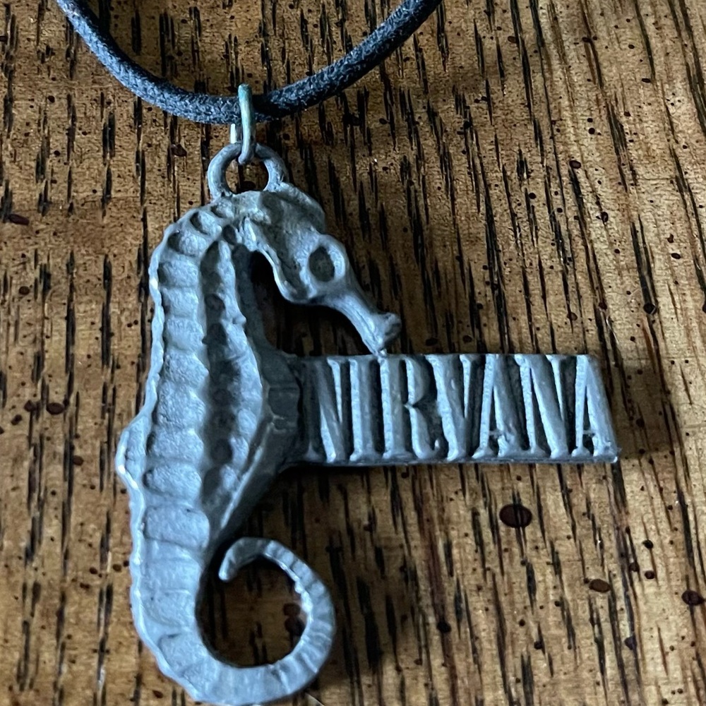 NIRVANA Gray Seahorse Pendant